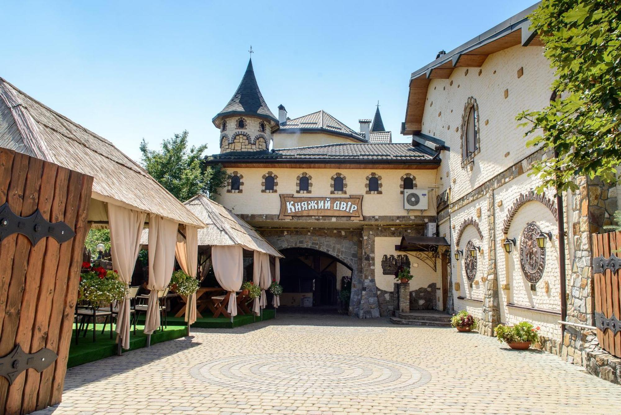 Готель Княжий Двір Сокільники Екстер'єр фото